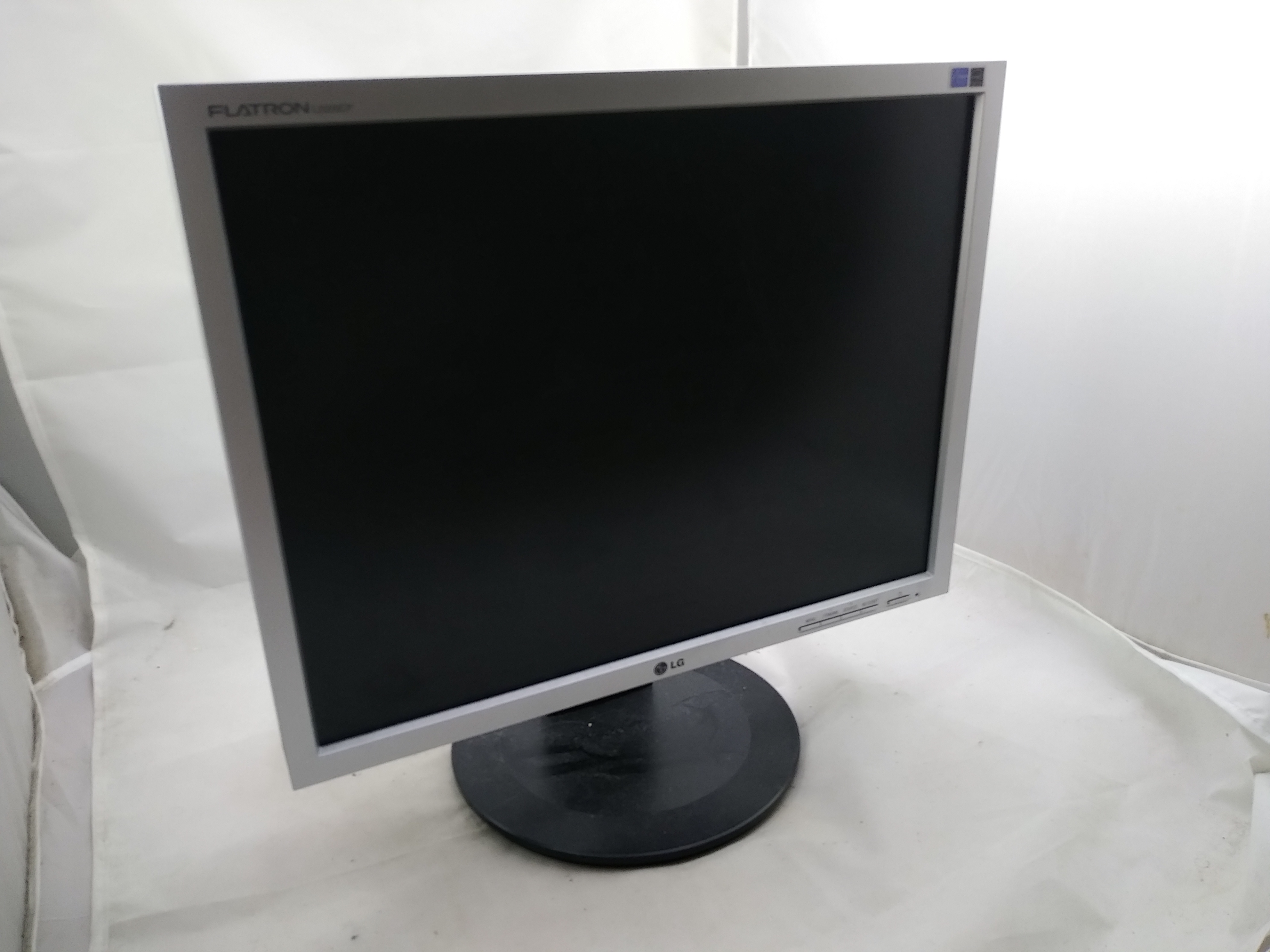Produktbild von LG Flatron L2000CP 20 Zoll Monitor